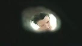 熱辣的婊子誘惑了一個黑人，用腳猛拉了他