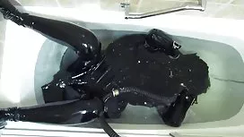 微小的亞洲人從心臟與癌症性交