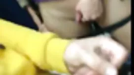 一個人在他的妻子在一家酒店與一隻已婚小雞作弊