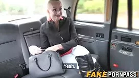 兩個美女的熱同性戀性行為