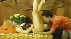 在桑拿房的夫婦需要一個隱藏的相機