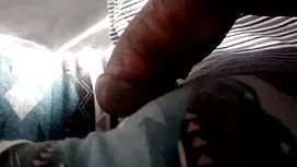 可愛的蕩婦在絲襪亂搞和糟透了的公雞