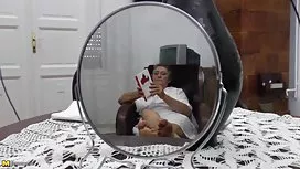 兩個母狗perdolyat被動女同性戀strapon