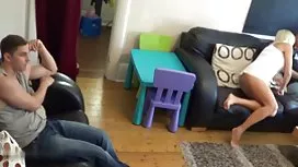 小雞在車裡吸了一個人