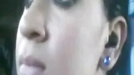 與女小學生的年輕老師choknulis