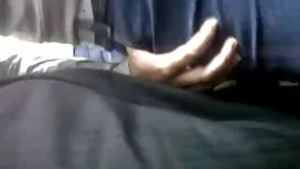 與肛交的年輕蕩婦的性狂歡